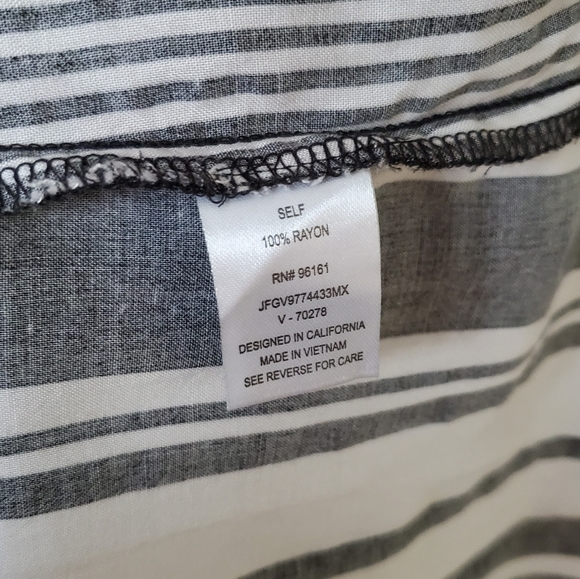 SOLD MERC - Picture 8 of 10